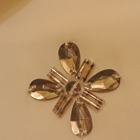 Chico's ButtonUp Blouse, Jeweled Butterflies Collar, Long Sleeve,Cuffs, Ivory, L - Picture 13 of 13